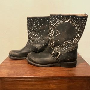Frye Jenna Studded Skull Boot 6.5